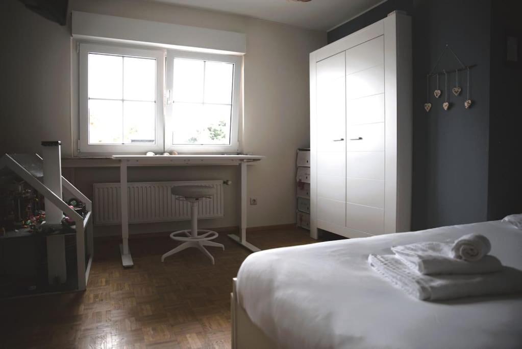 Hesperange Cozy 3 Bedroom House With 11 Kw Electric Car Charger מראה חיצוני תמונה